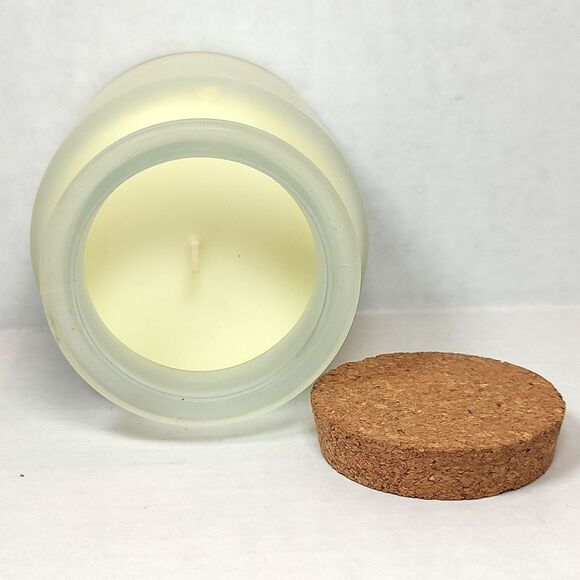 Trueliving Coconut Husk Scented Candle 15 Oz Modern Coastal Beach Jar w/ Lid New - Picture 5 of 9